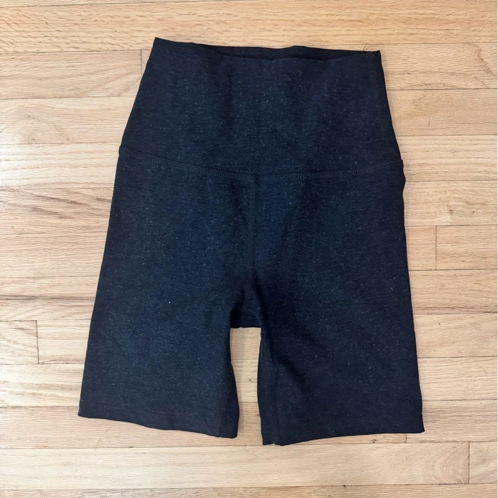 Beyond yoga shorts set - Picture 1 of 5